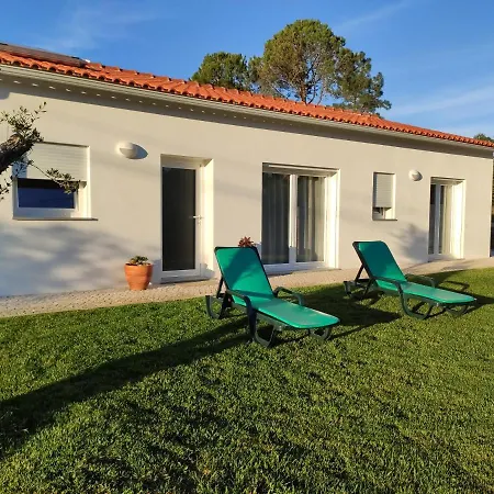 Casa Das Arroteias Holiday home Nadadouro